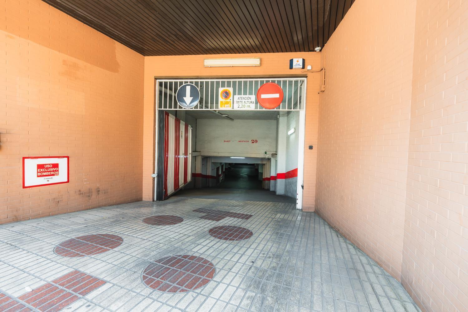 Constitucion Apartment - Free Parking Granada Ngoại thất bức ảnh